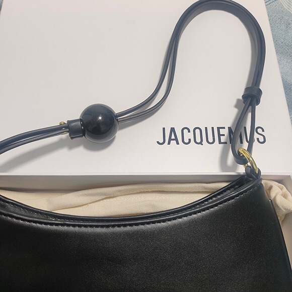 Jacquemus Black Leather Crossbody Bag - Picture 4 of 7
